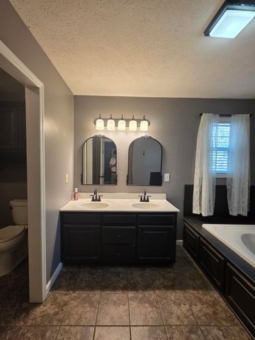 93 Penny Lane, Albany, KY 42602