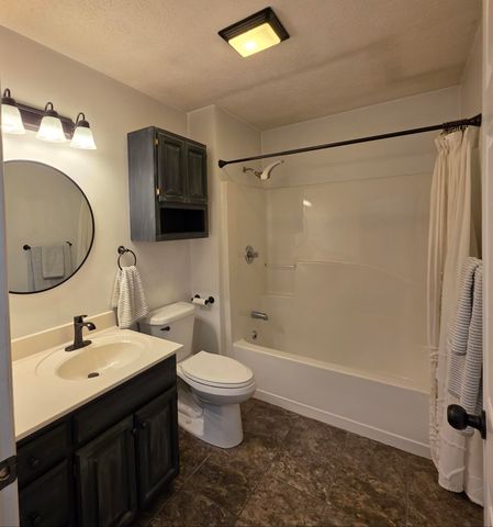 93 Penny Lane, Albany, KY 42602