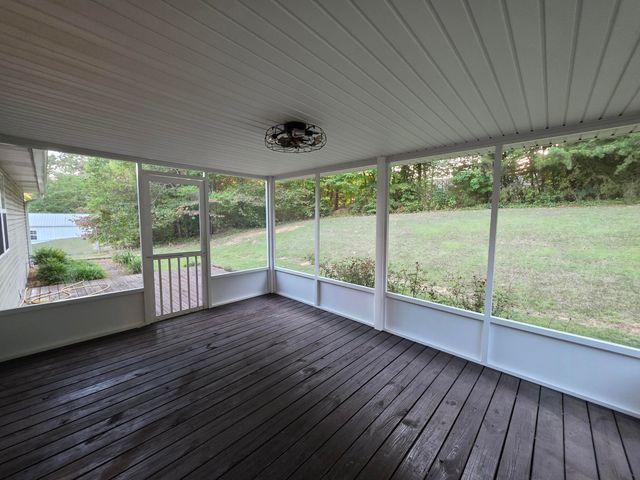 93 Penny Lane, Albany, KY 42602