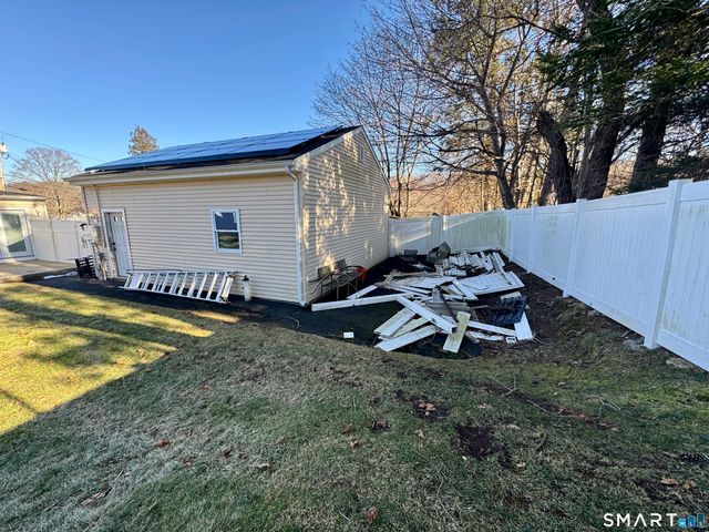 4 Hellstrom Road, East Haven, CT 06512