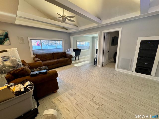 4 Hellstrom Road, East Haven, CT 06512