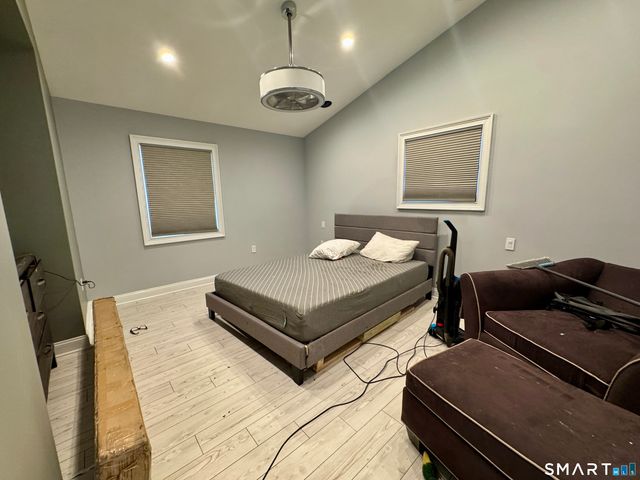 4 Hellstrom Road, East Haven, CT 06512