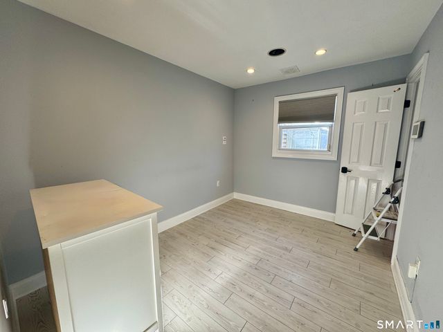 4 Hellstrom Road, East Haven, CT 06512