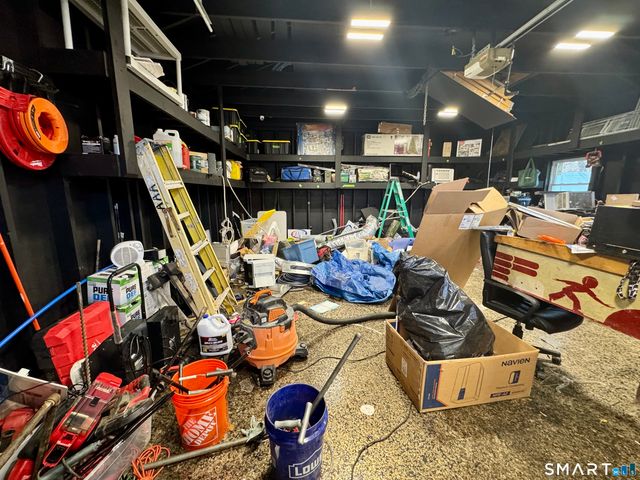 4 Hellstrom Road, East Haven, CT 06512