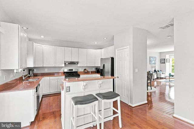 6336 DAKINE CIR, Springfield, VA 22150