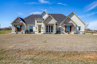 1005 Magnolia Court, Springtown, TX 76082