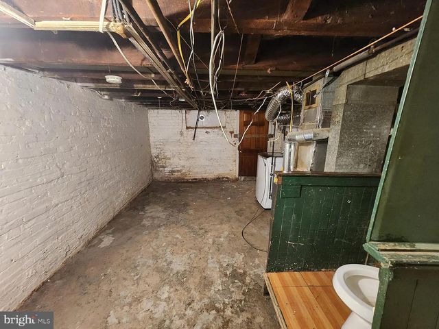 809 N CURLEY ST, Baltimore, MD 21205