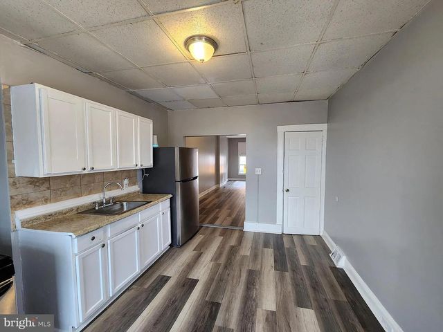 809 N CURLEY ST, Baltimore, MD 21205