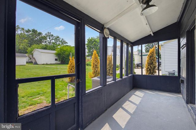 116 W MAIN ST, Mount Joy, PA 17552