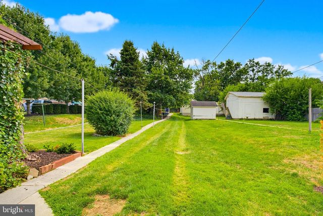 116 W MAIN ST, Mount Joy, PA 17552