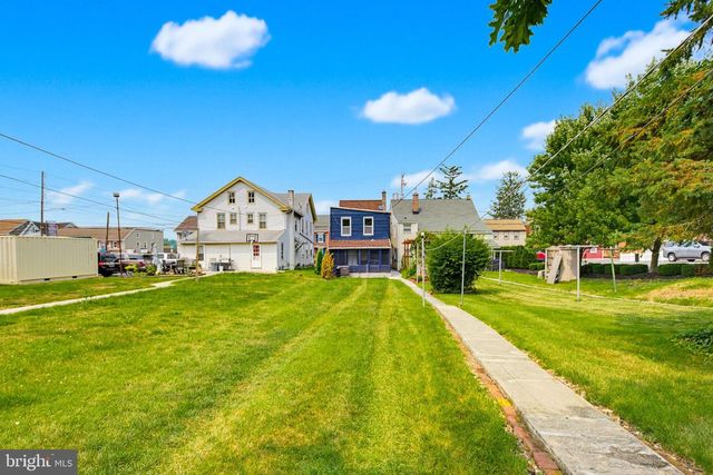 116 W MAIN ST, Mount Joy, PA 17552