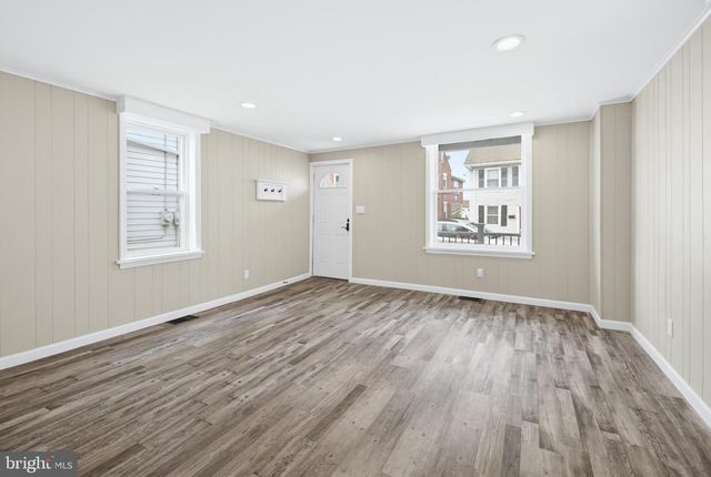 116 W MAIN ST, Mount Joy, PA 17552