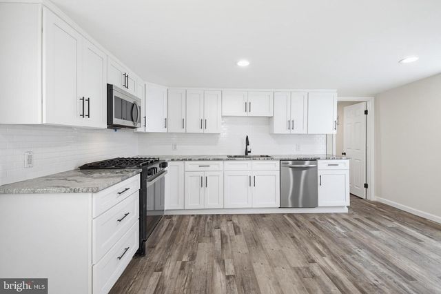 116 W MAIN ST, Mount Joy, PA 17552