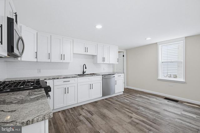 116 W MAIN ST, Mount Joy, PA 17552