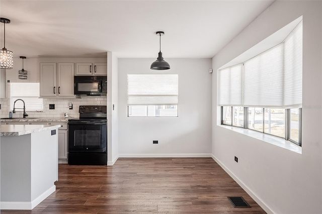 511 LAZY LAKE DRIVE W, Lakeland, FL 33801