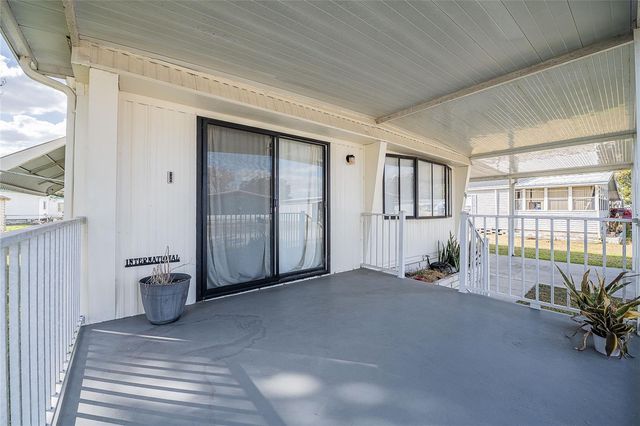 511 LAZY LAKE DRIVE W, Lakeland, FL 33801