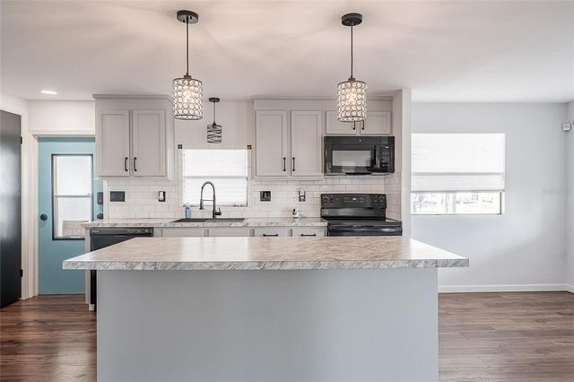 511 LAZY LAKE DRIVE W, Lakeland, FL 33801