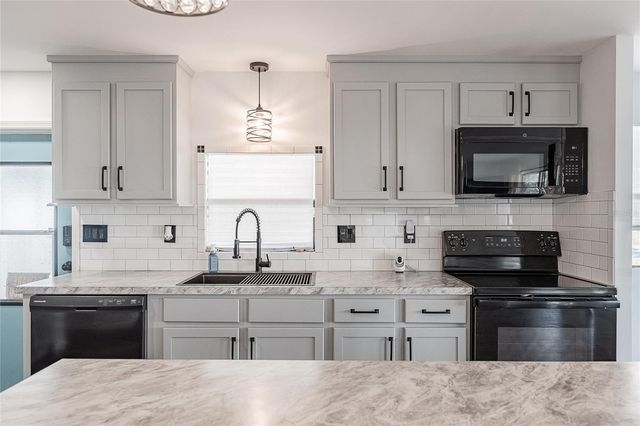 511 LAZY LAKE DRIVE W, Lakeland, FL 33801