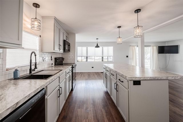 511 LAZY LAKE DRIVE W, Lakeland, FL 33801