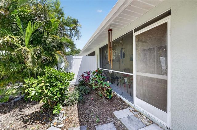 5520 Phillips ST, Bokeelia, FL 33922