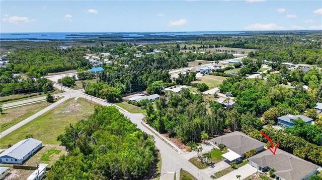 5520 Phillips ST, Bokeelia, FL 33922