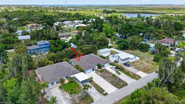 5520 Phillips ST, Bokeelia, FL 33922