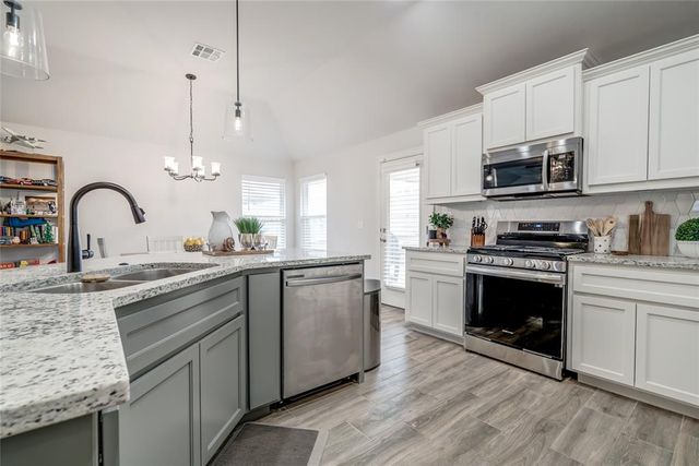 9113 Anaum Lane, Yukon, OK 73099