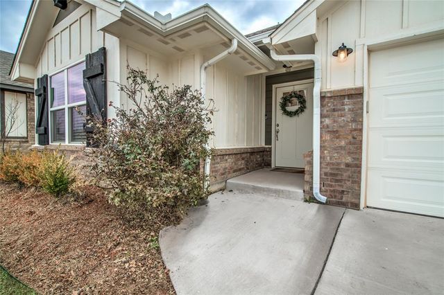 9113 Anaum Lane, Yukon, OK 73099