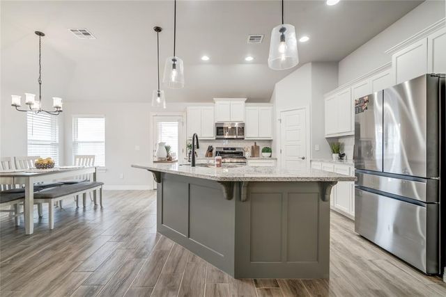 9113 Anaum Lane, Yukon, OK 73099