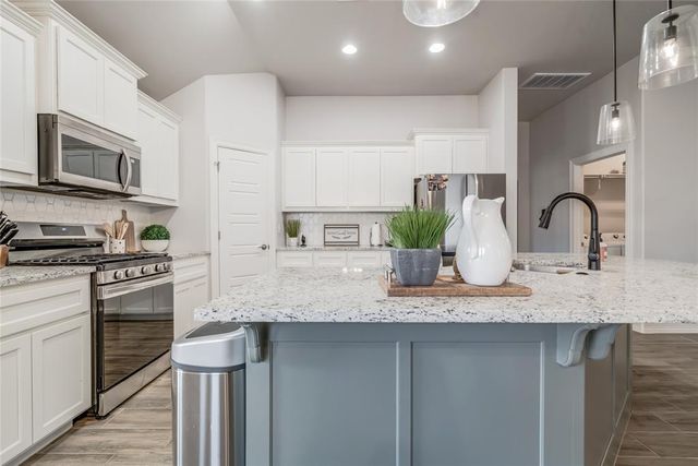 9113 Anaum Lane, Yukon, OK 73099