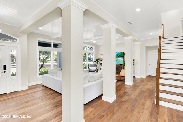 117 INDIAN HAMMOCK Lane, Ponte Vedra Beach, FL 32082