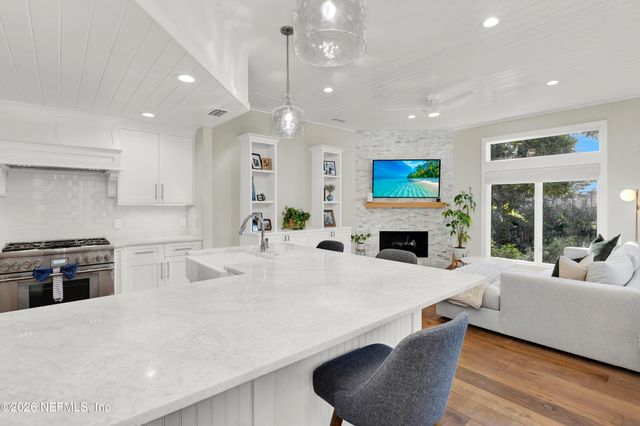 117 INDIAN HAMMOCK Lane, Ponte Vedra Beach, FL 32082