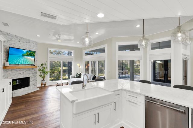 117 INDIAN HAMMOCK Lane, Ponte Vedra Beach, FL 32082