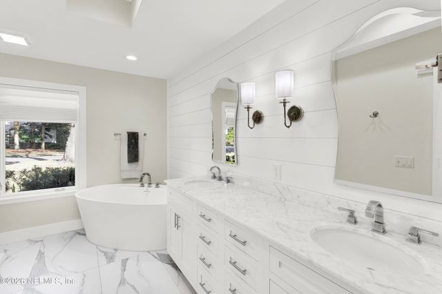 117 INDIAN HAMMOCK Lane, Ponte Vedra Beach, FL 32082