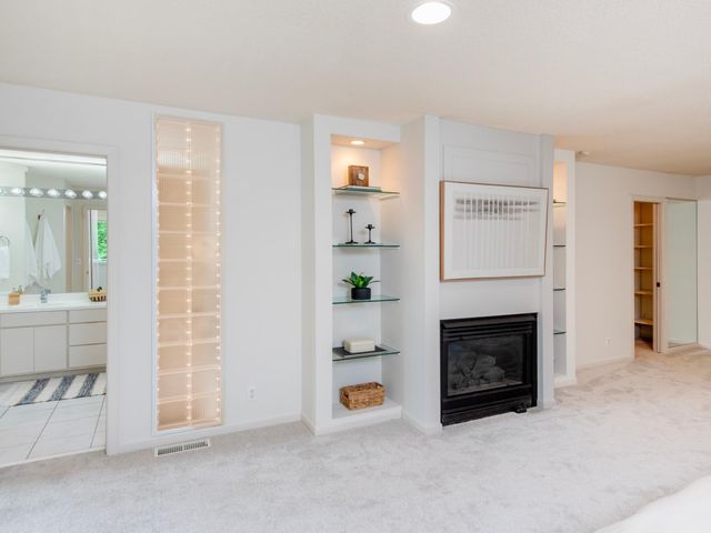 13900 Hill Ridge Drive, Hopkins, MN 55305