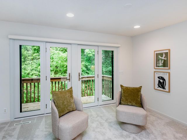 13900 Hill Ridge Drive, Hopkins, MN 55305