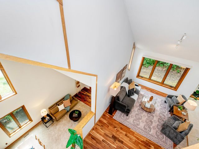 13900 Hill Ridge Drive, Hopkins, MN 55305