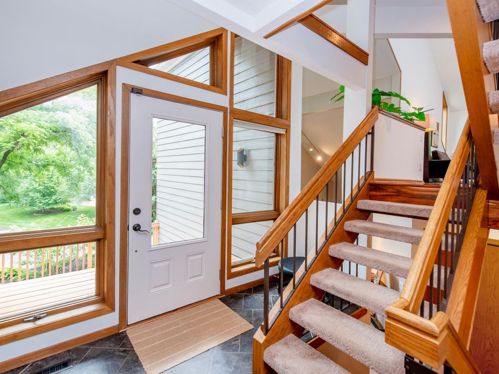 13900 Hill Ridge Drive, Hopkins, MN 55305 — photo 3