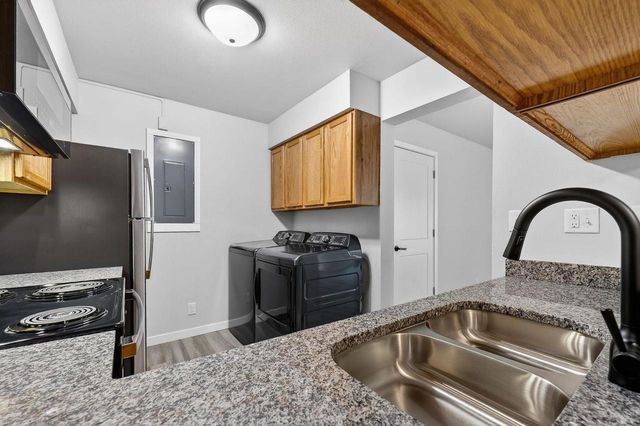 1501 Whispering Pines Way, Fitchburg, WI 53713