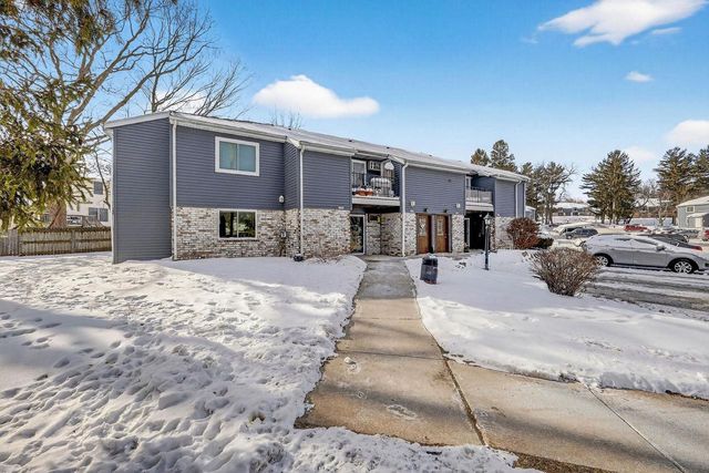 1501 Whispering Pines Way, Fitchburg, WI 53713