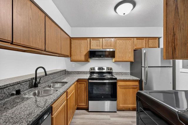 1501 Whispering Pines Way, Fitchburg, WI 53713