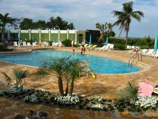 5055 Collins Ave 4C, Miami Beach, FL 33140