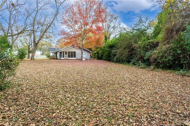 105 N Elm Street, Maxton, NC 28364