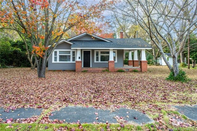 105 N Elm Street, Maxton, NC 28364