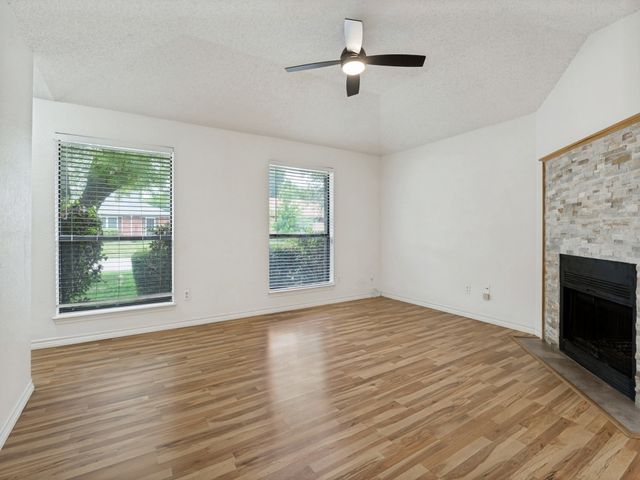 3006 Post Oak Drive, Euless, TX 76039