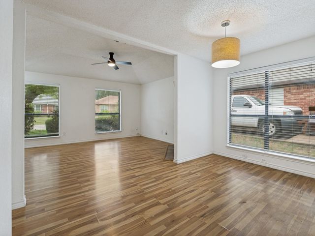 3006 Post Oak Drive, Euless, TX 76039