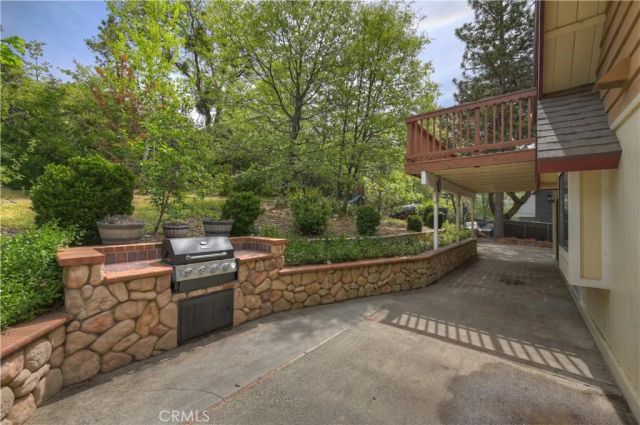 1078 Sandalwood, Lake Arrowhead, CA 92352