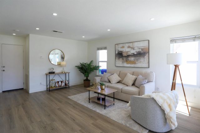 11359 Polaris Dr, San Diego, CA 92126