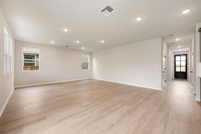 1832 Fannie RD, Georgetown, TX 78633