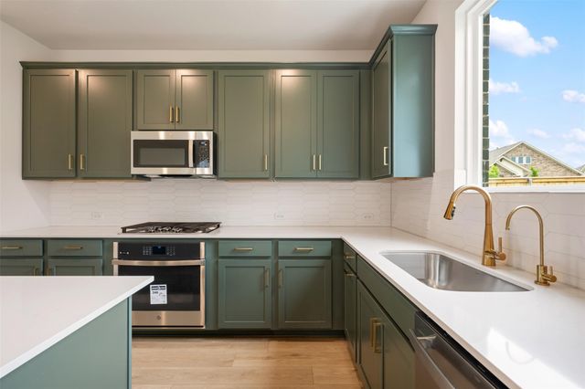 1832 Fannie RD, Georgetown, TX 78633